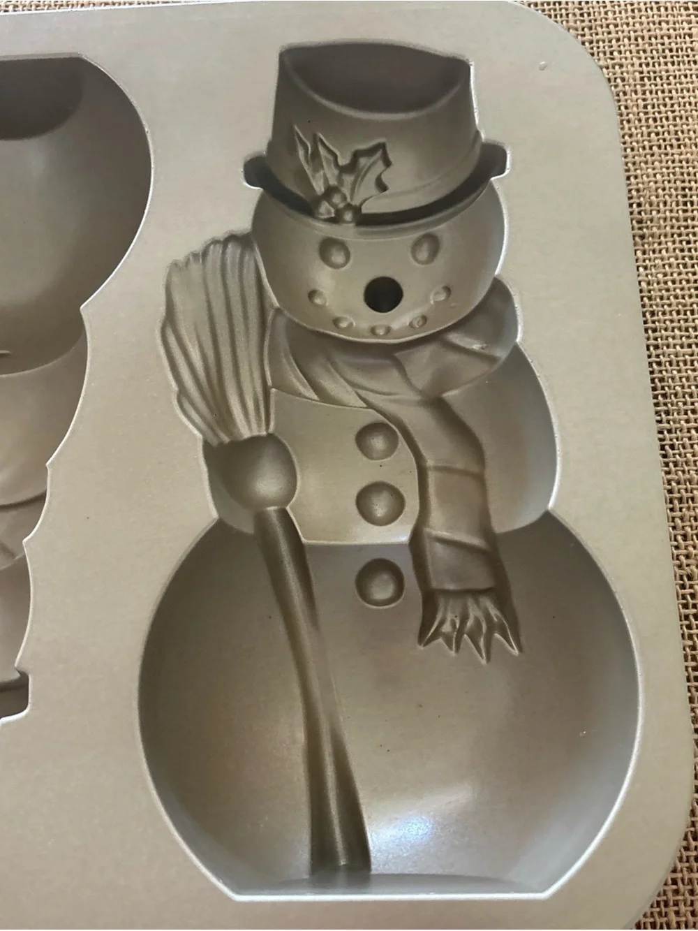 Nordic Ware 10 Cup 3D Snowman Non Stick Cake Baking Pan Mold Cast Aluminum